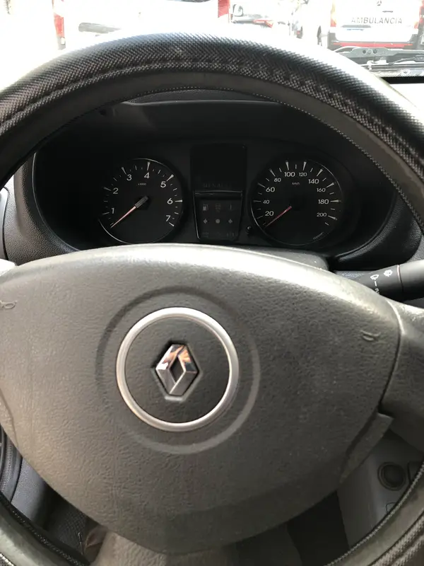 Mira esta publicación de Renault Clio Mio 2012 en Motordil