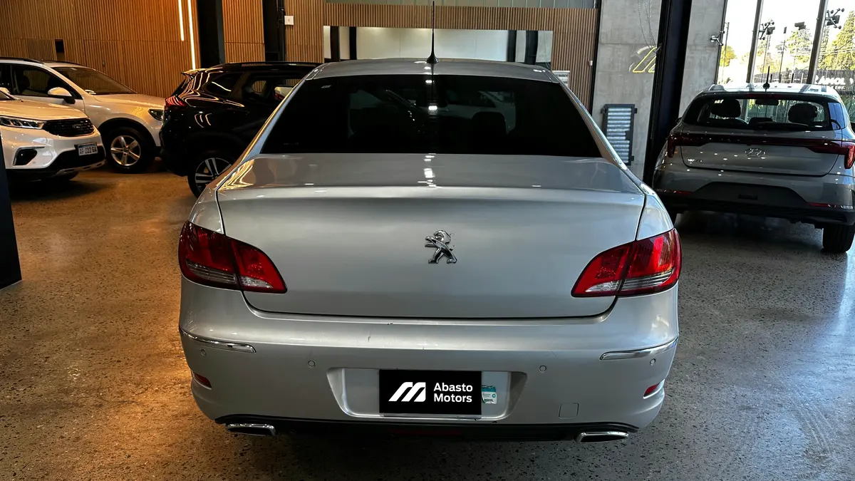 Mira esta publicación de Peugeot 408 2012 en Motordil