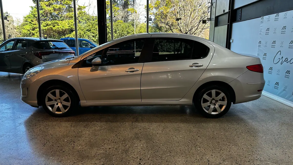 Mira esta publicación de Peugeot 408 2012 en Motordil