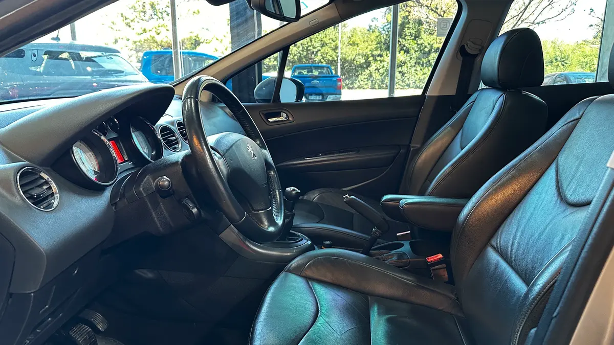 Mira esta publicación de Peugeot 408 2012 en Motordil