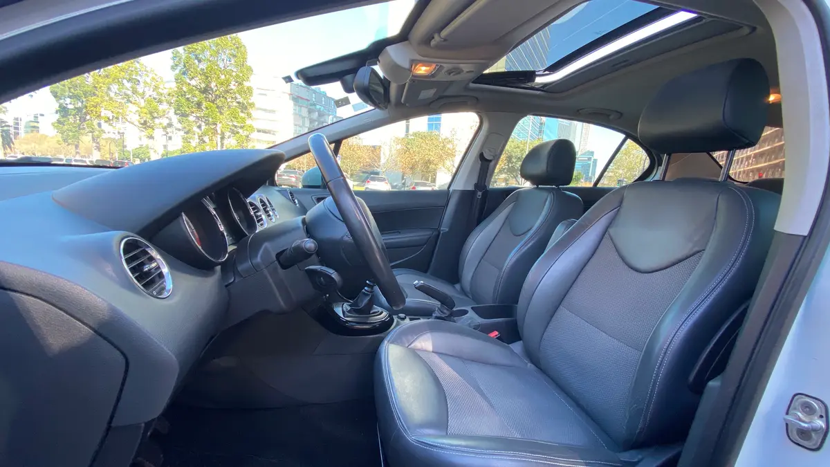 Mira esta publicación de Peugeot 408 2017 en Motordil