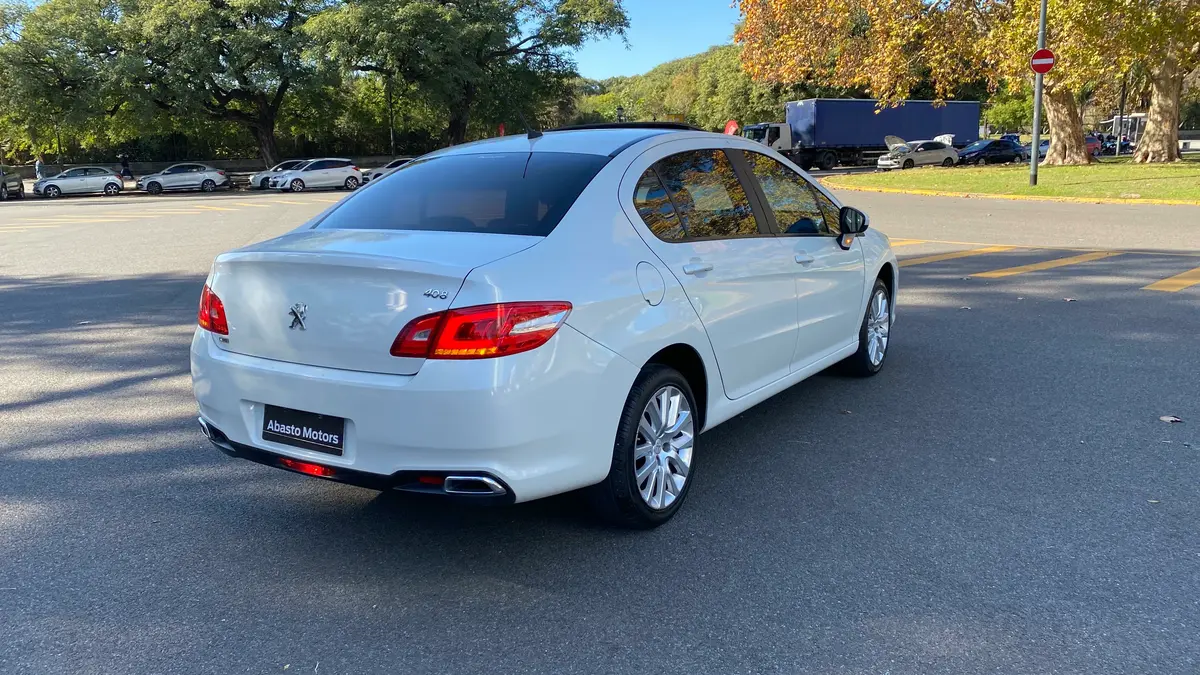 Mira esta publicación de Peugeot 408 2017 en Motordil