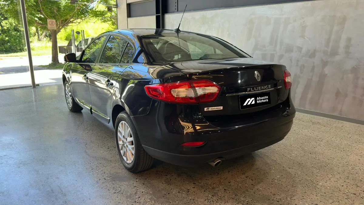 Mira esta publicación de Renault Fluence 2016 en Motordil