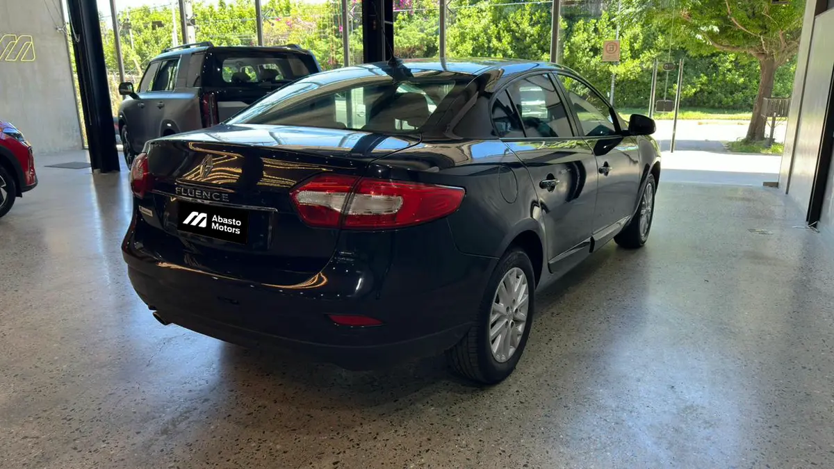 Mira esta publicación de Renault Fluence 2016 en Motordil