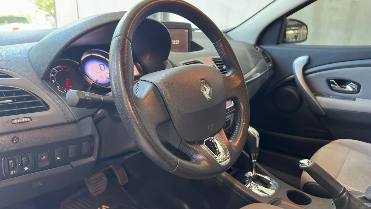 Mira esta publicación de Renault Fluence 2016 en Motordil