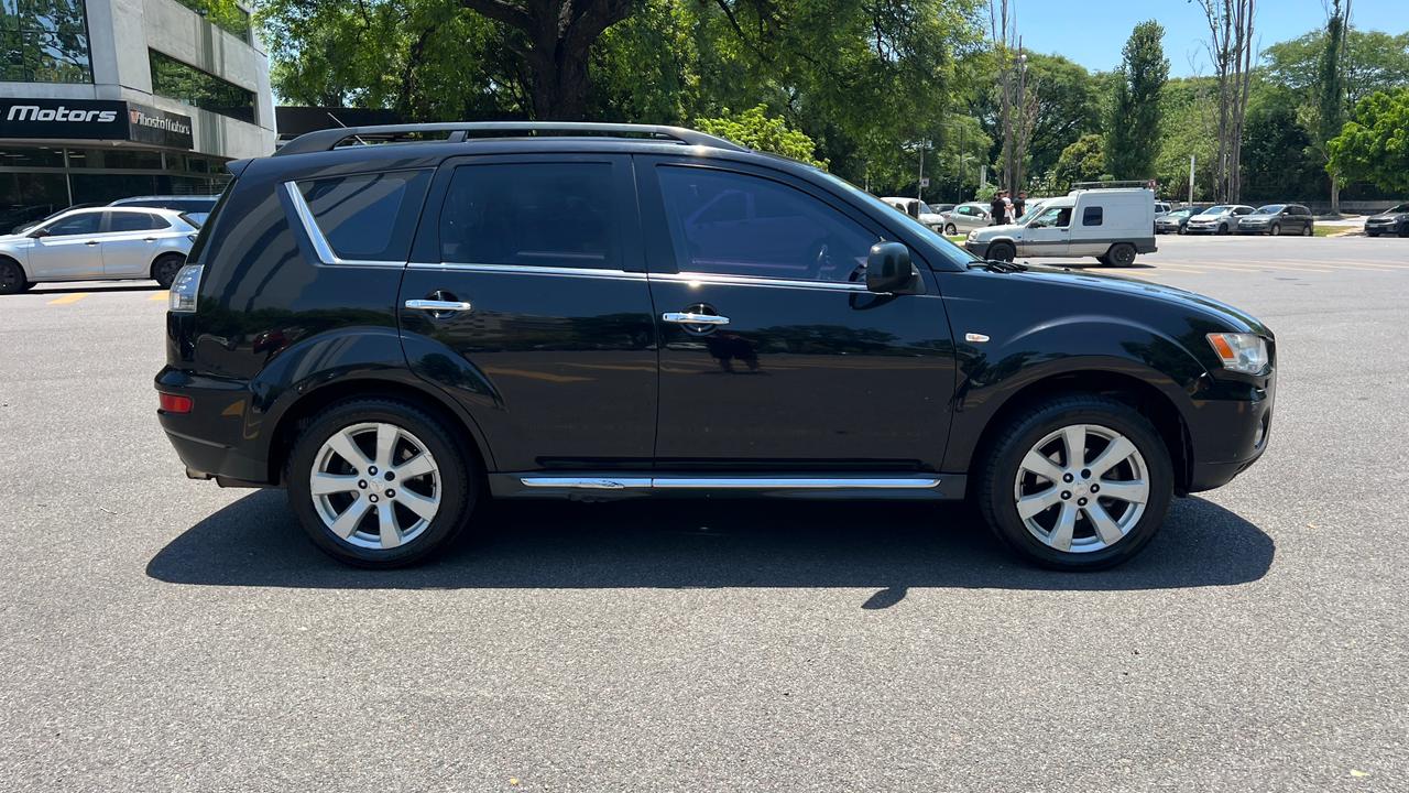 Mira esta publicación de Mitsubishi Outlander 2011 en Motordil