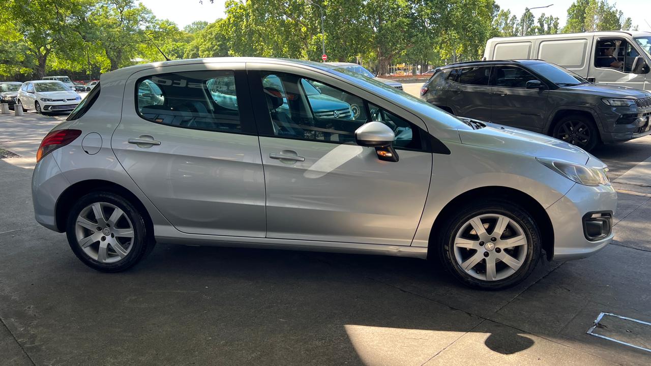 Mira esta publicación de Peugeot 308 2017 en Motordil