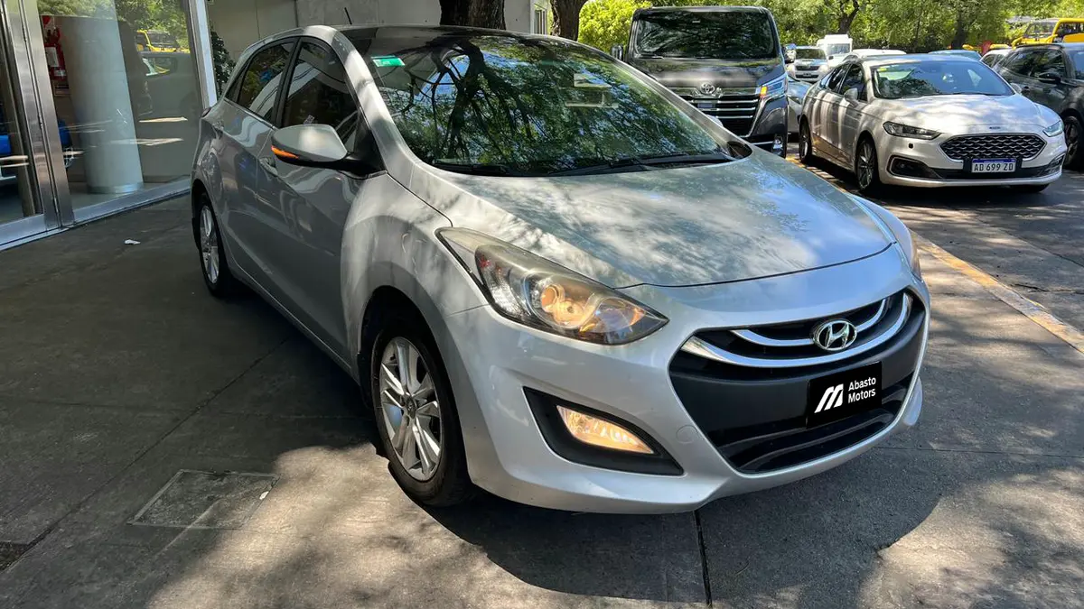 Mira esta publicación de Hyundai I 30 2014 en Motordil