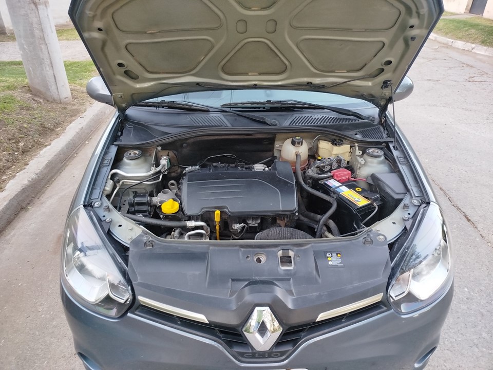 Mira esta publicación de Renault Clio 2013 en Motordil