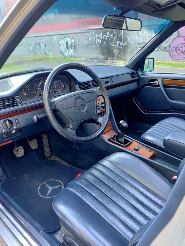 Mira esta publicación de Mercedes Benz Clase E 1993 en Motordil