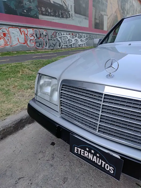 Mira esta publicación de Mercedes Benz Clase E 1993 en Motordil