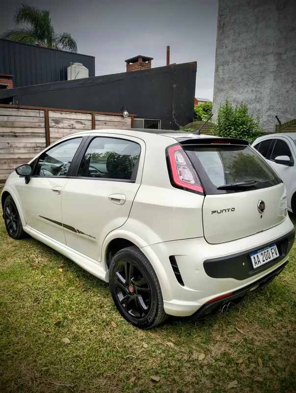 Mira esta publicación de Fiat Punto 2016 en Motordil