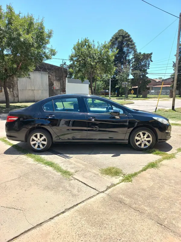 Mira esta publicación de Peugeot 408 2018 en Motordil