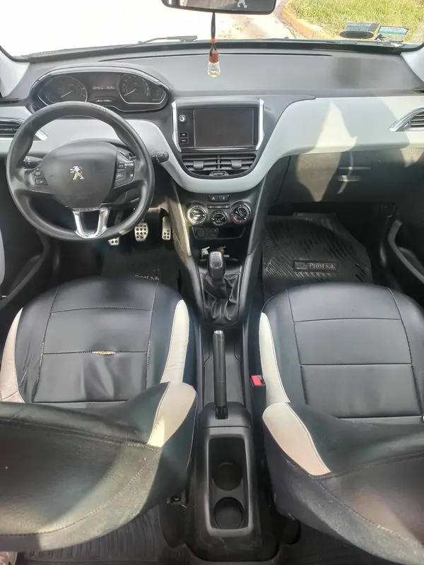 Mira esta publicación de Peugeot 208 2016 en Motordil