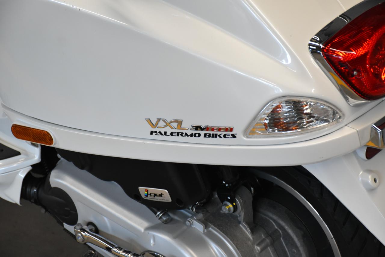 Mira esta publicación de Vespa 150 VXL 2025 en Motordil