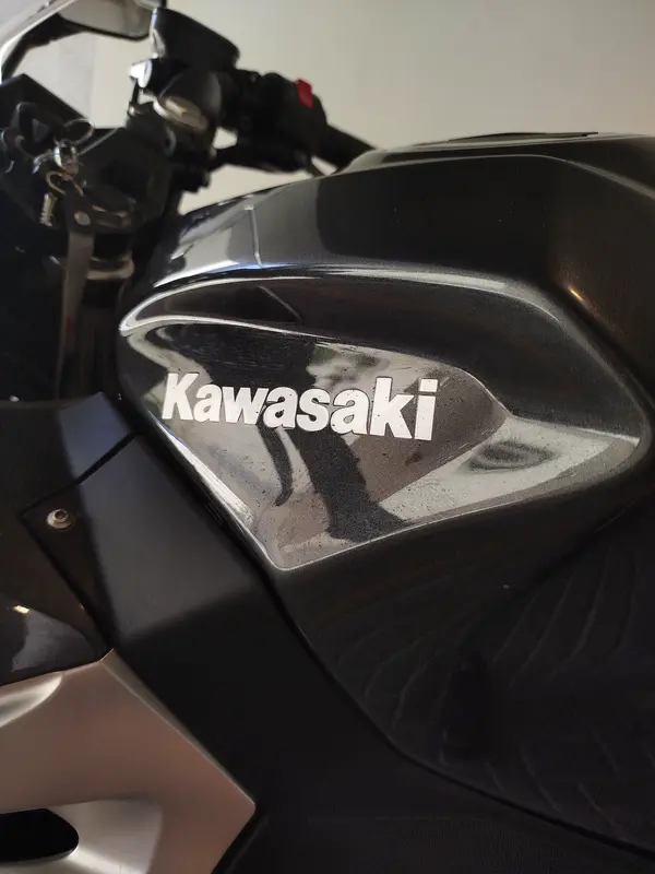 Mira esta publicación de Kawasaki Ninja 400 2022 en Motordil
