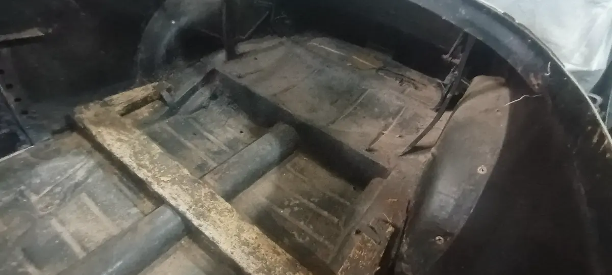 Mira esta publicación de Ford V8 1935 en Motordil