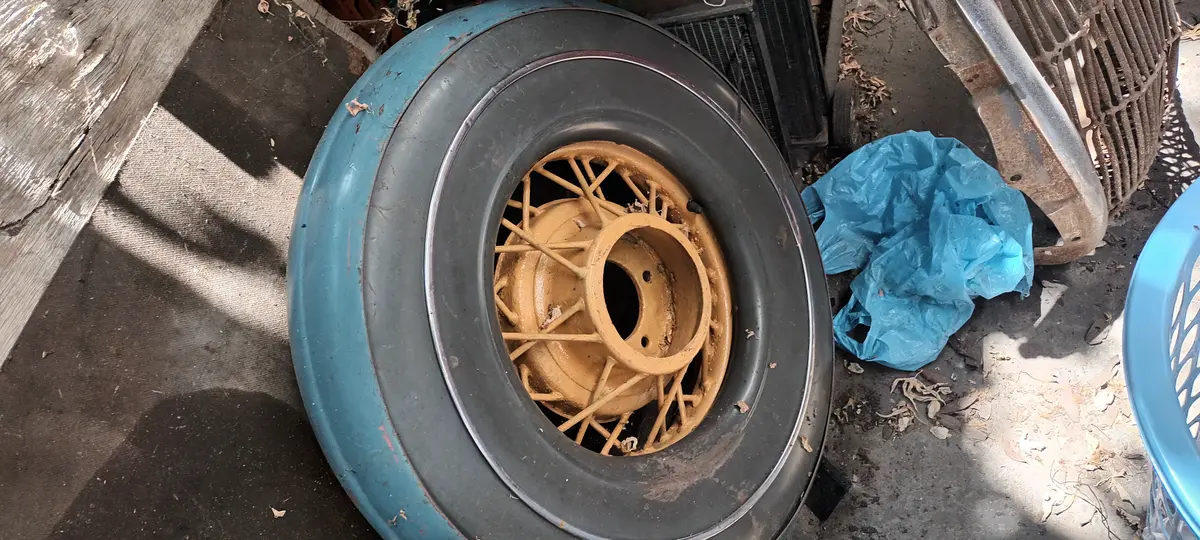 Mira esta publicación de Ford V8 1935 en Motordil