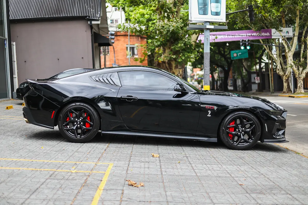Mira esta publicación de Ford Mustang 2025 en Motordil