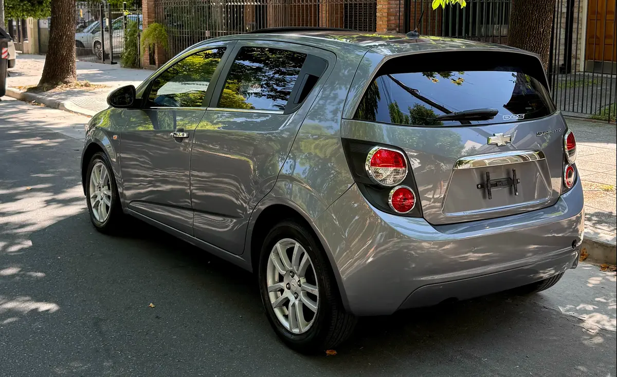 Mira esta publicación de Chevrolet Sonic 2013 en Motordil