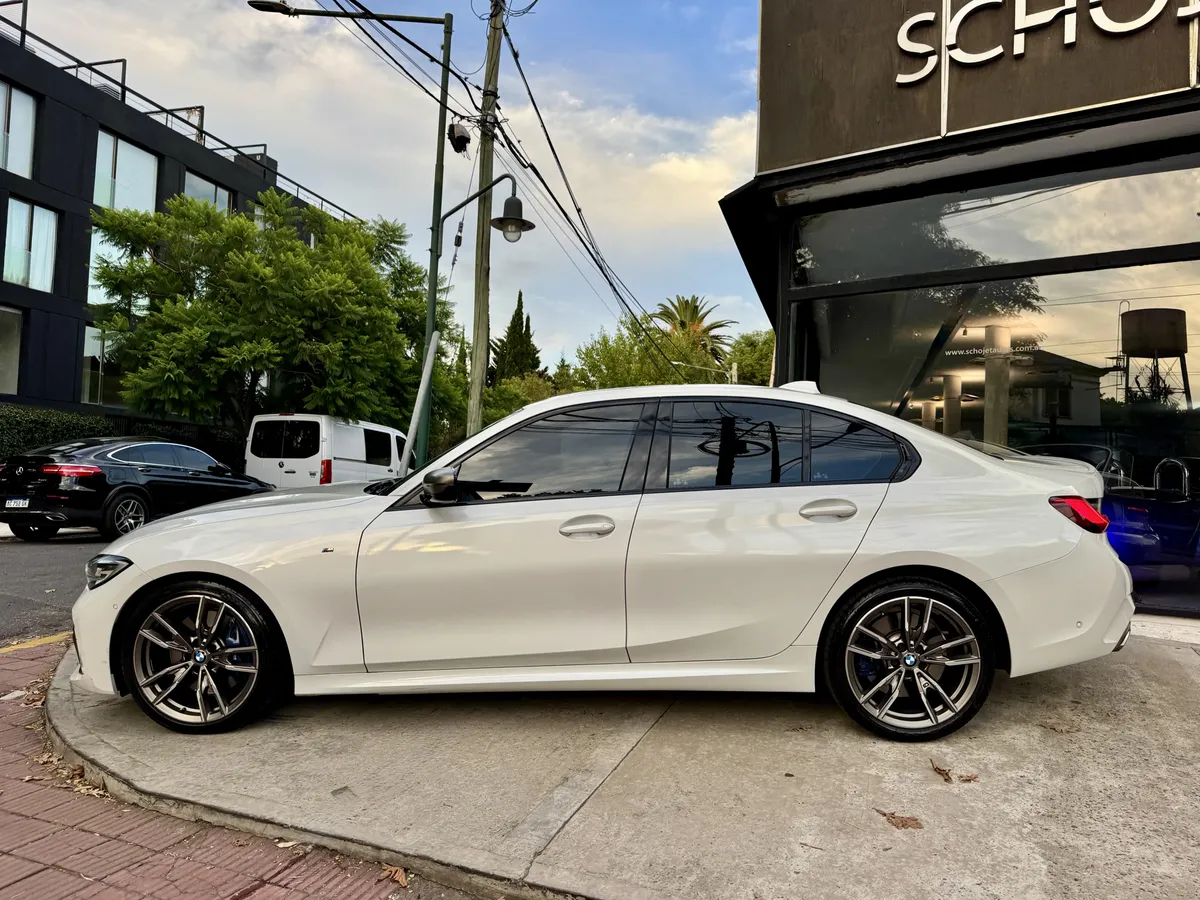 Mira esta publicación de BMW Serie 3 2022 en Motordil