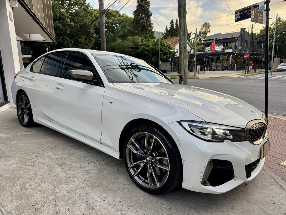 Mira esta publicación de BMW Serie 3 2022 en Motordil