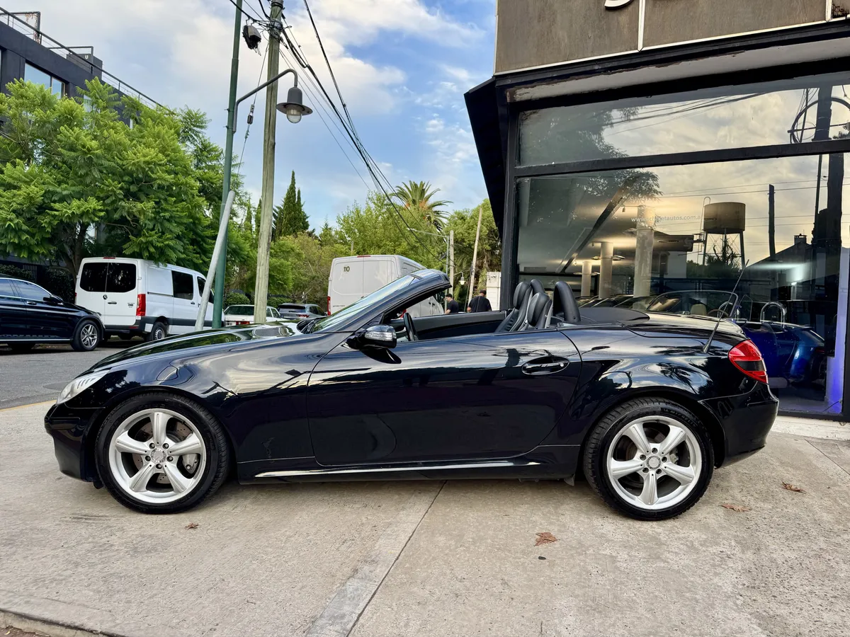 Mira esta publicación de Mercedes Benz SLK 2018 en Motordil