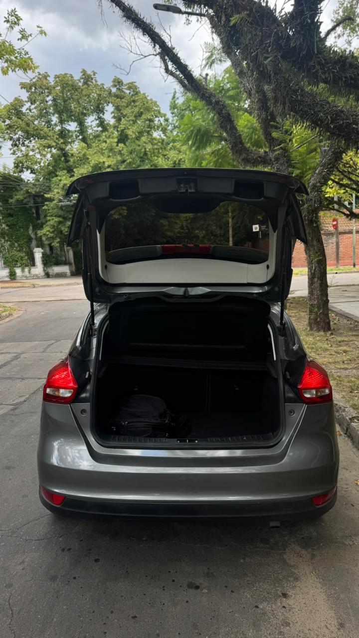 Mira esta publicación de Ford Focus 2017 en Motordil