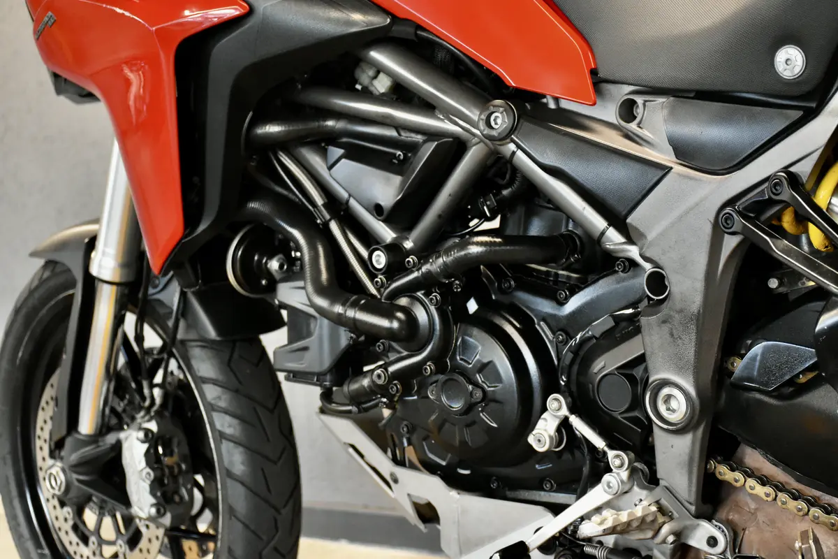 Mira esta publicación de Ducati 950 2017 en Motordil