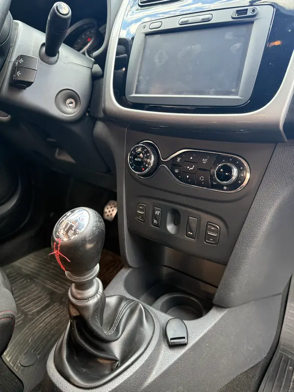 Mira esta publicación de Renault Sandero II 2016 en Motordil