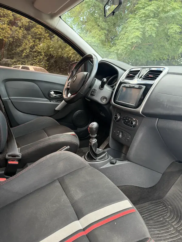 Mira esta publicación de Renault Sandero II 2016 en Motordil