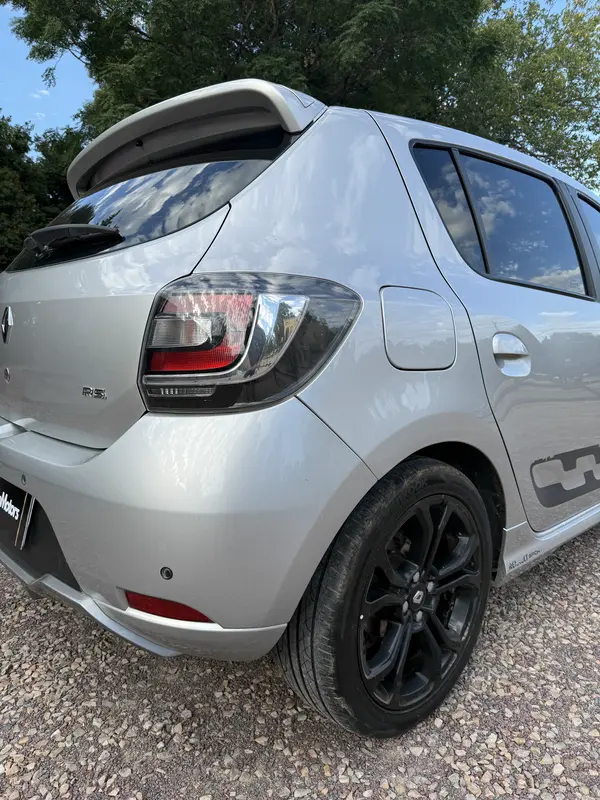 Mira esta publicación de Renault Sandero II 2016 en Motordil