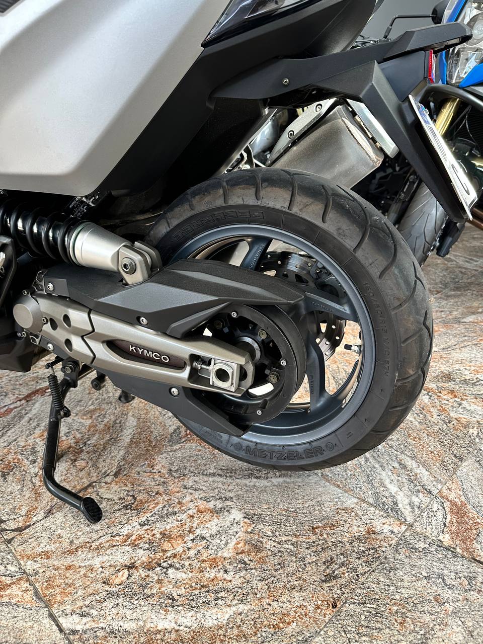 Mira esta publicación de Kymco AK 550 2020 en Motordil