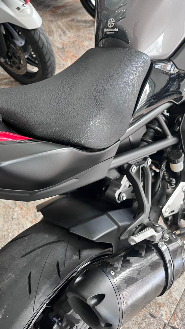 Mira esta publicación de Kawasaki z 900 2023 en Motordil