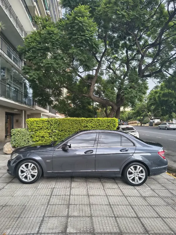 Mira esta publicación de Mercedes Benz Clase C 2010 en Motordil