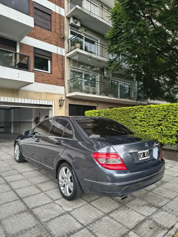 Mira esta publicación de Mercedes Benz Clase C 2010 en Motordil