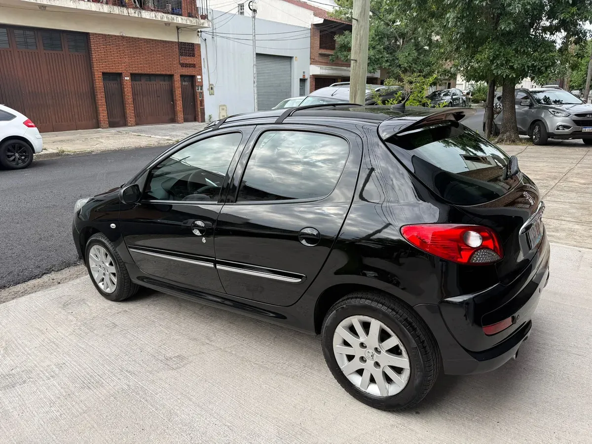 Mira esta publicación de Peugeot 207 Compact 2012 en Motordil