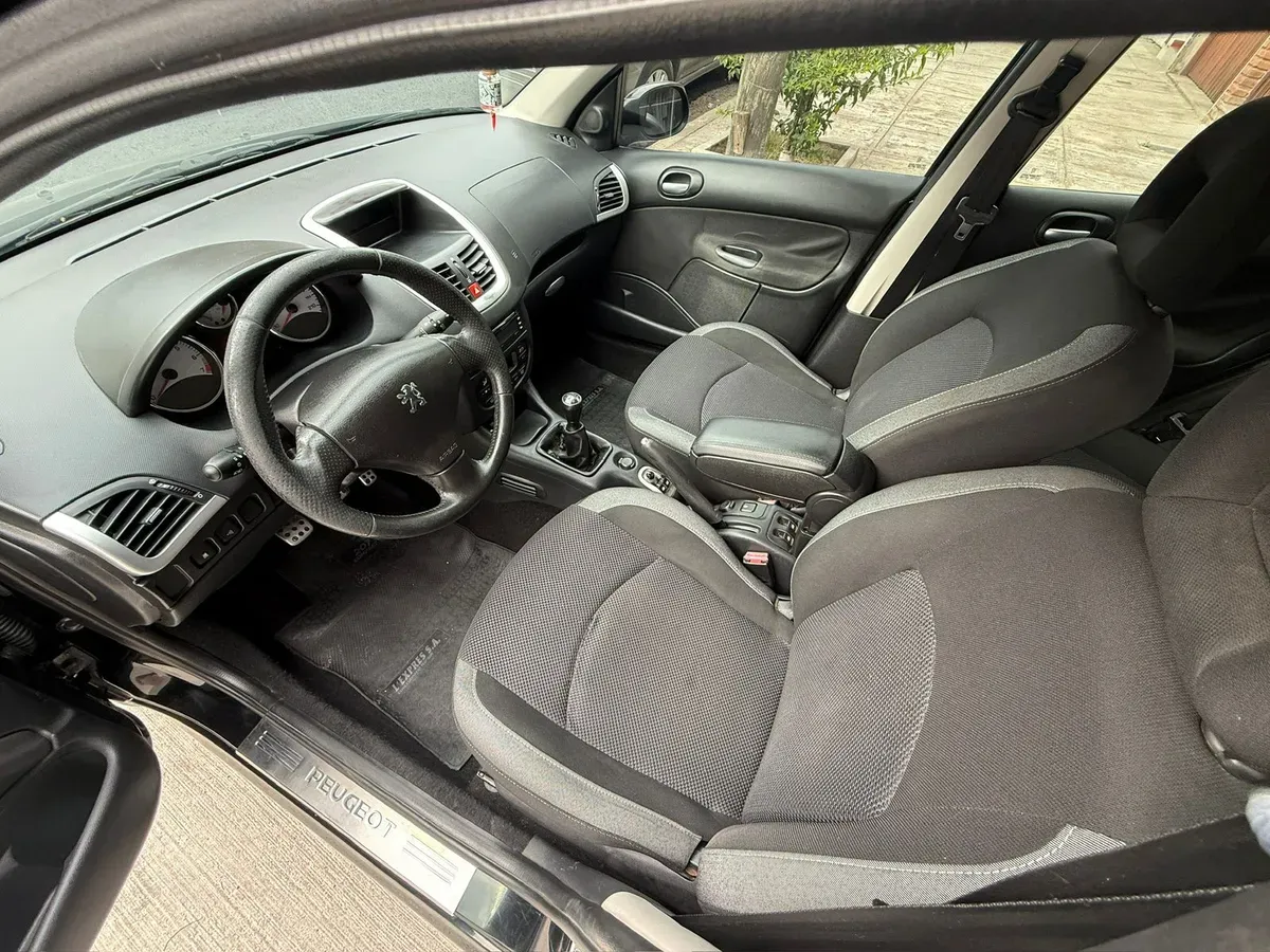 Mira esta publicación de Peugeot 207 Compact 2012 en Motordil