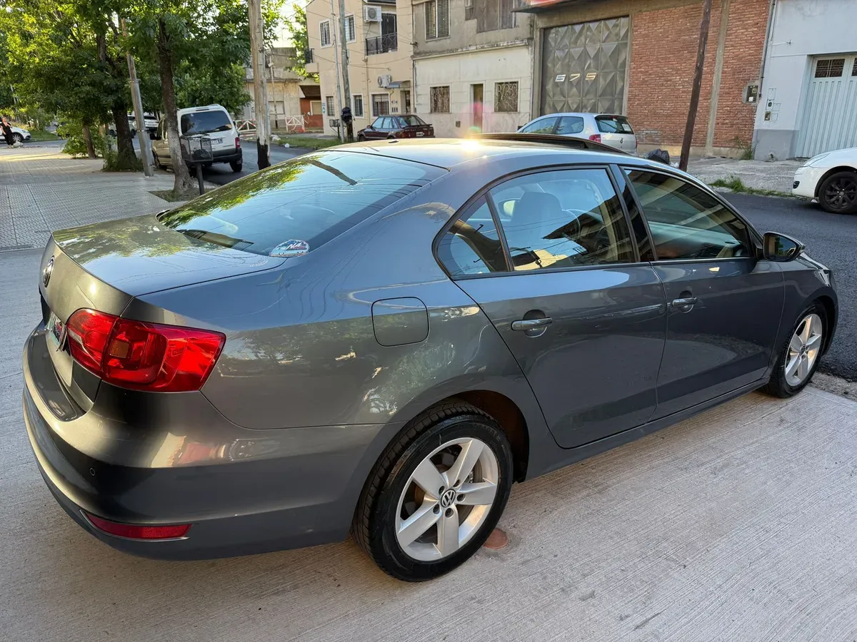 Mira esta publicación de Volkswagen Vento 2013 en Motordil