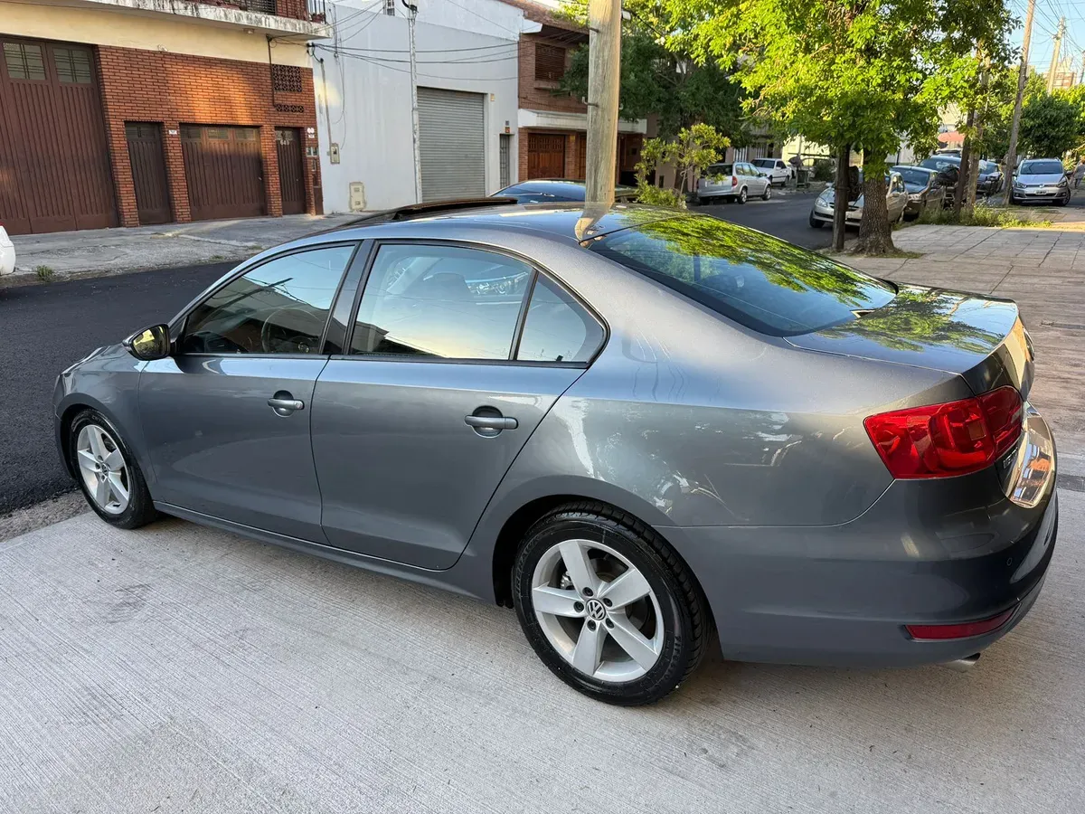 Mira esta publicación de Volkswagen Vento 2013 en Motordil