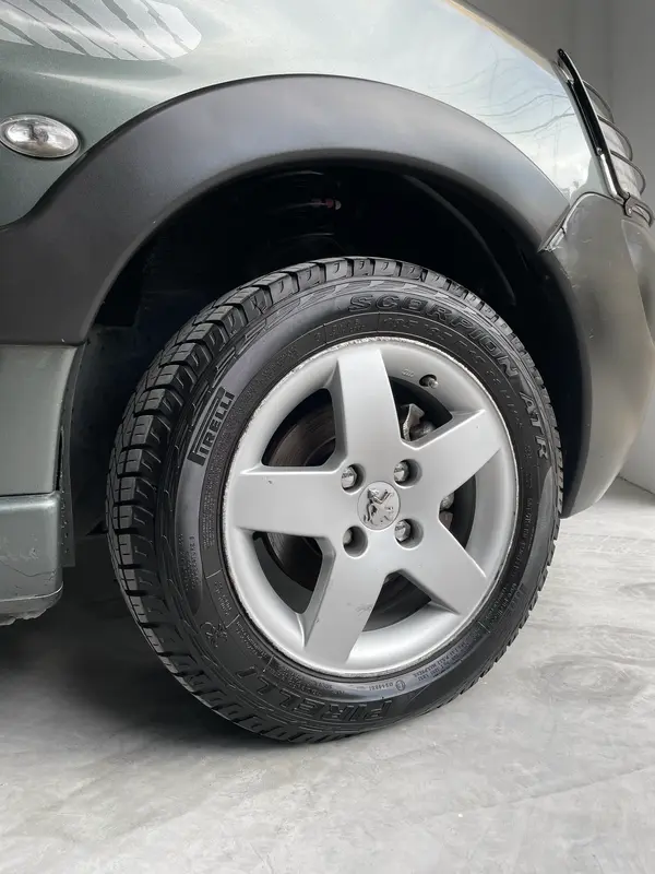 Mira esta publicación de Peugeot Partner 2013 en Motordil