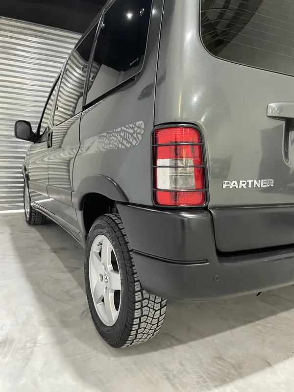 Mira esta publicación de Peugeot Partner 2013 en Motordil