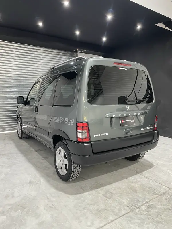 Mira esta publicación de Peugeot Partner 2013 en Motordil