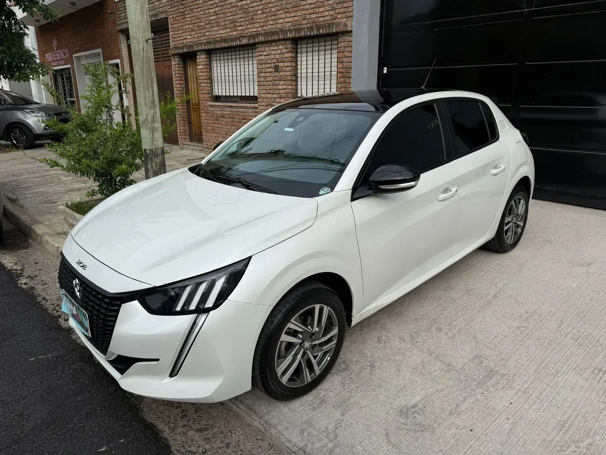 Mira esta publicación de Peugeot 208 2023 en Motordil