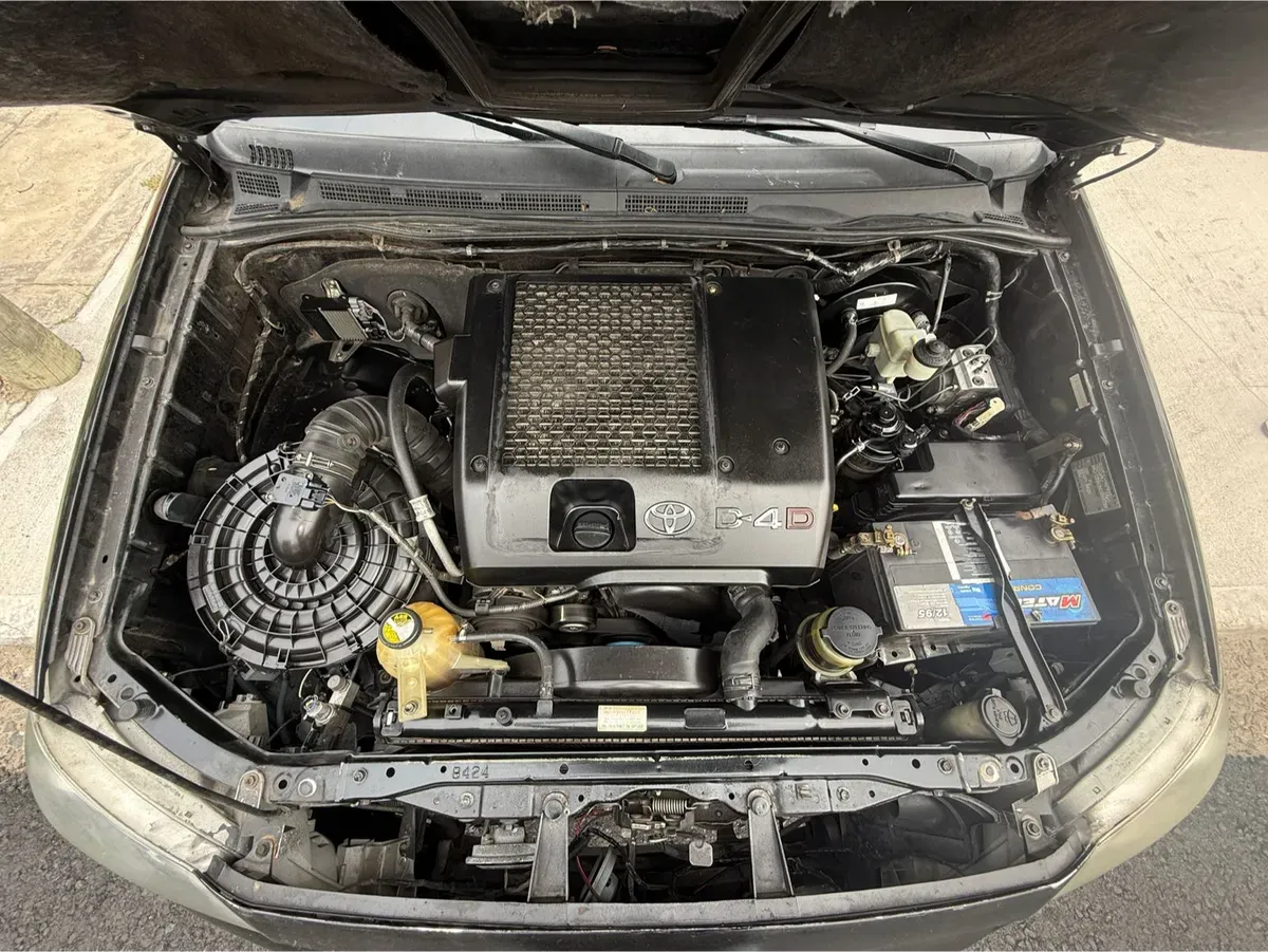 Mira esta publicación de Toyota SW4 2006 en Motordil