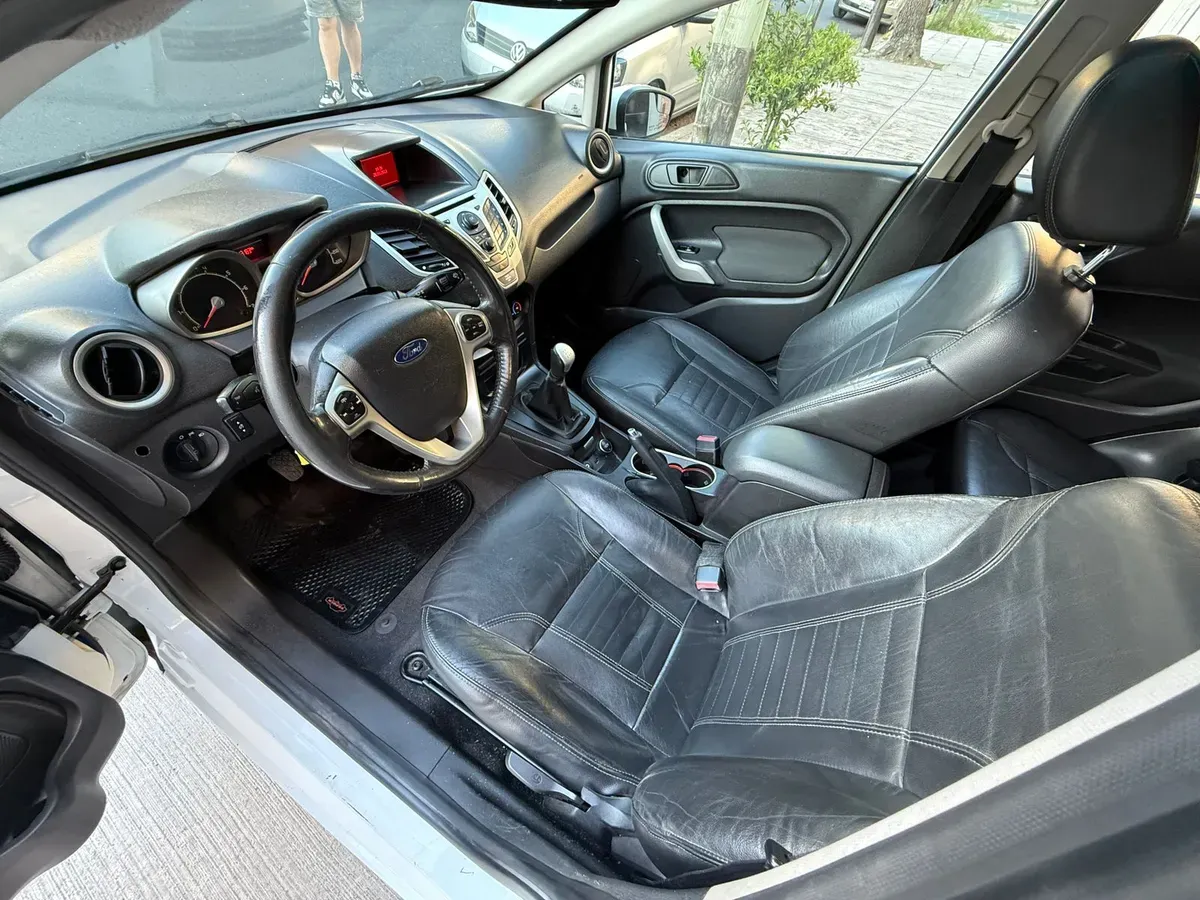 Mira esta publicación de Ford Fiesta 2012 en Motordil