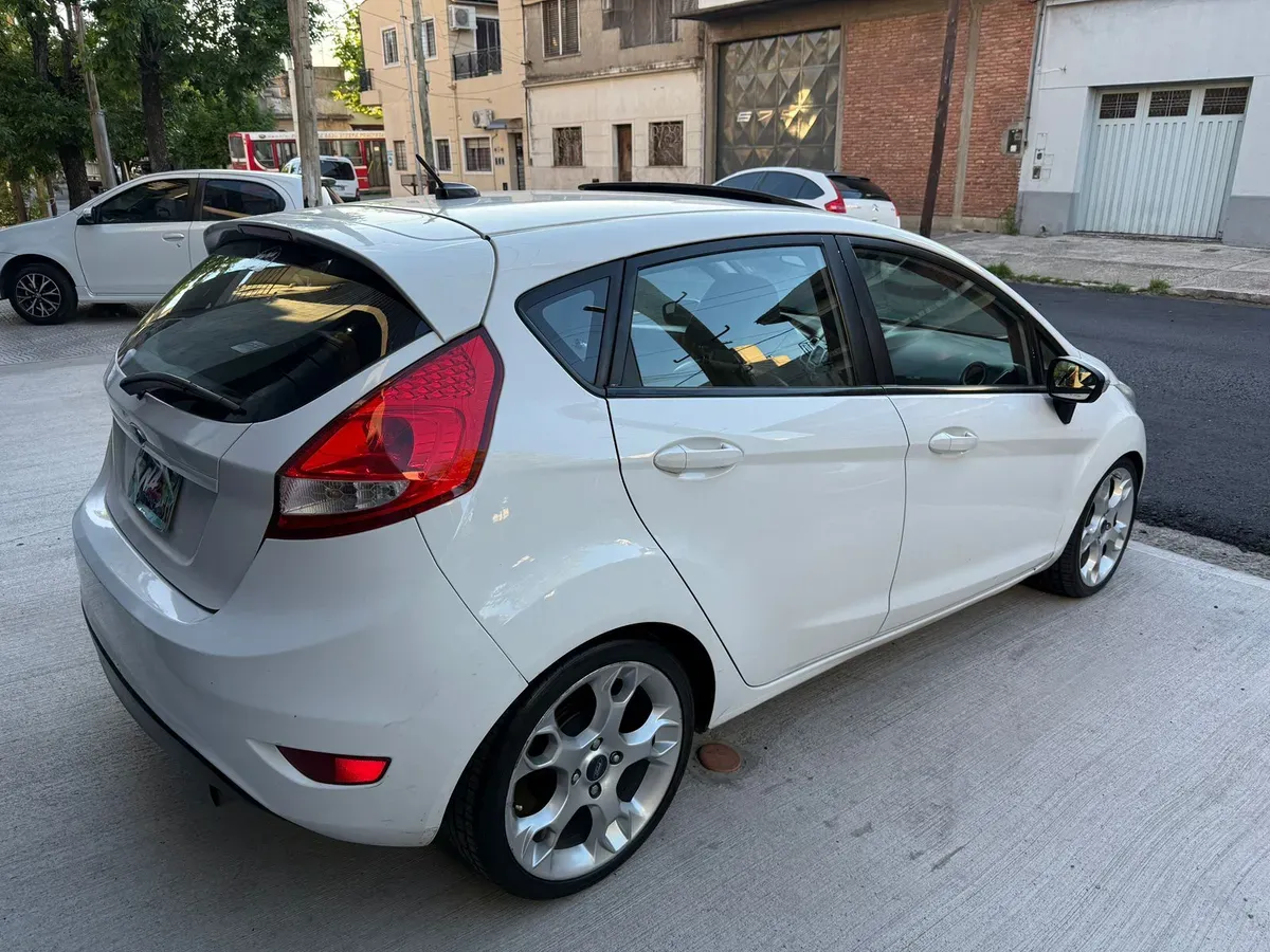 Mira esta publicación de Ford Fiesta 2012 en Motordil