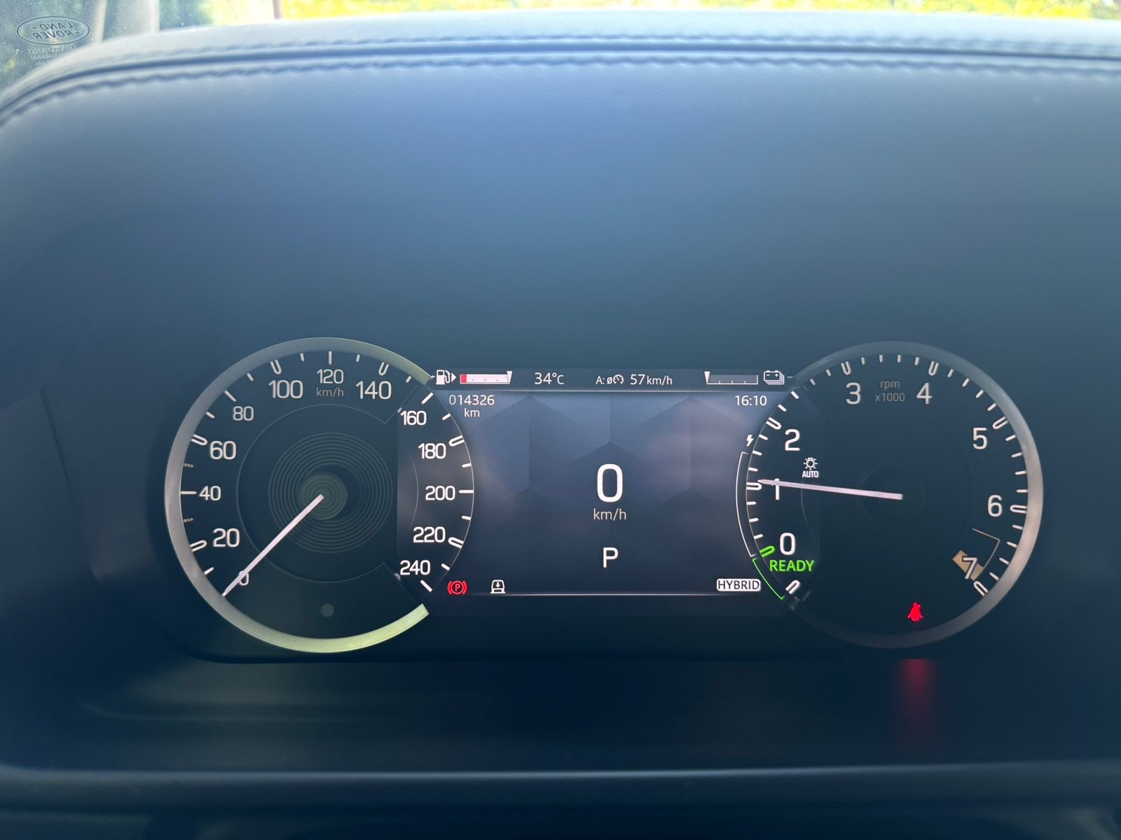 Mira esta publicación de Land Rover Defender 2024 en Motordil