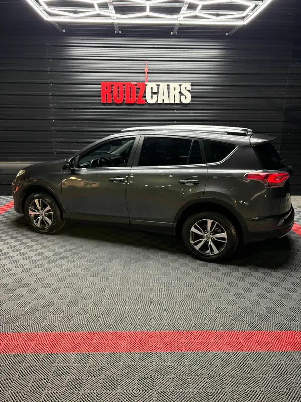 Mira esta publicación de Toyota RAV4 2017 en Motordil