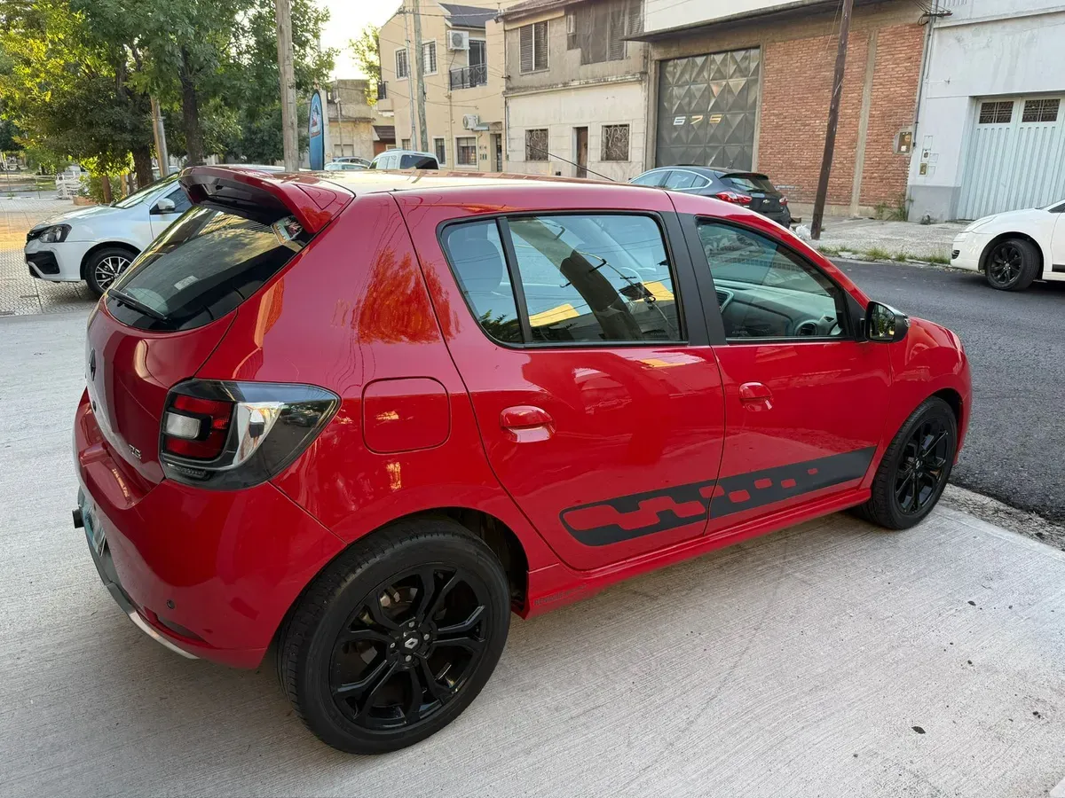 Mira esta publicación de Renault Sandero II 2019 en Motordil